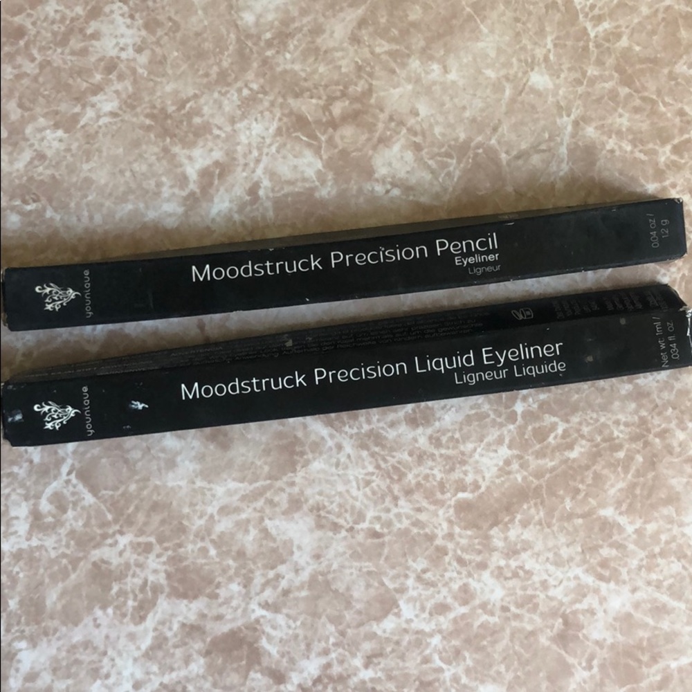 Younique eyeliner
